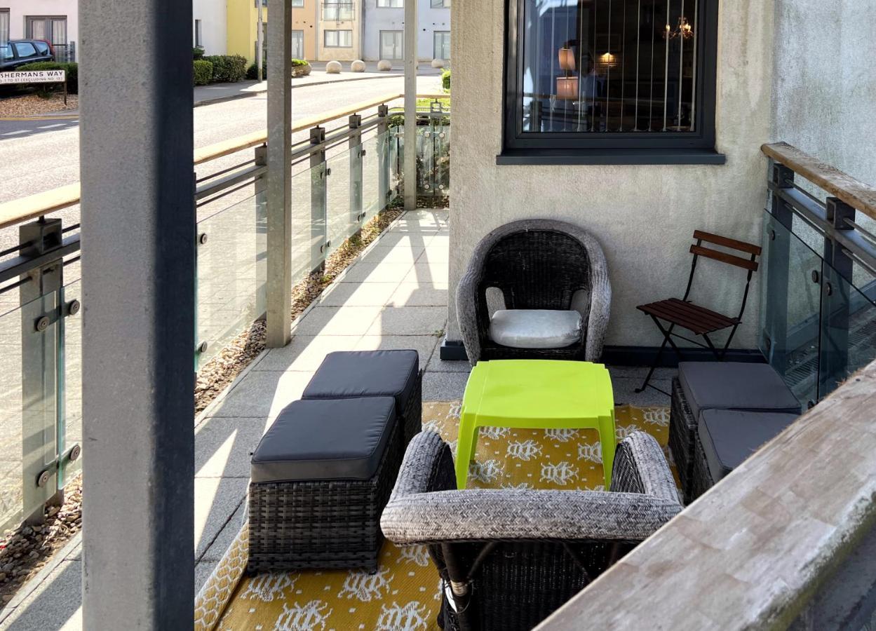 Retro Seaside Apt With Patio Appartement Swansea Buitenkant foto